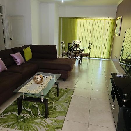 New Kingston Luxurious Secure Condo Екстер'єр фото